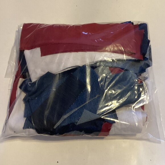 A Bundle of Denim Scraps Recycling Fabric Material Quilting Sewing Jean Pockets - Picture 11 of 12